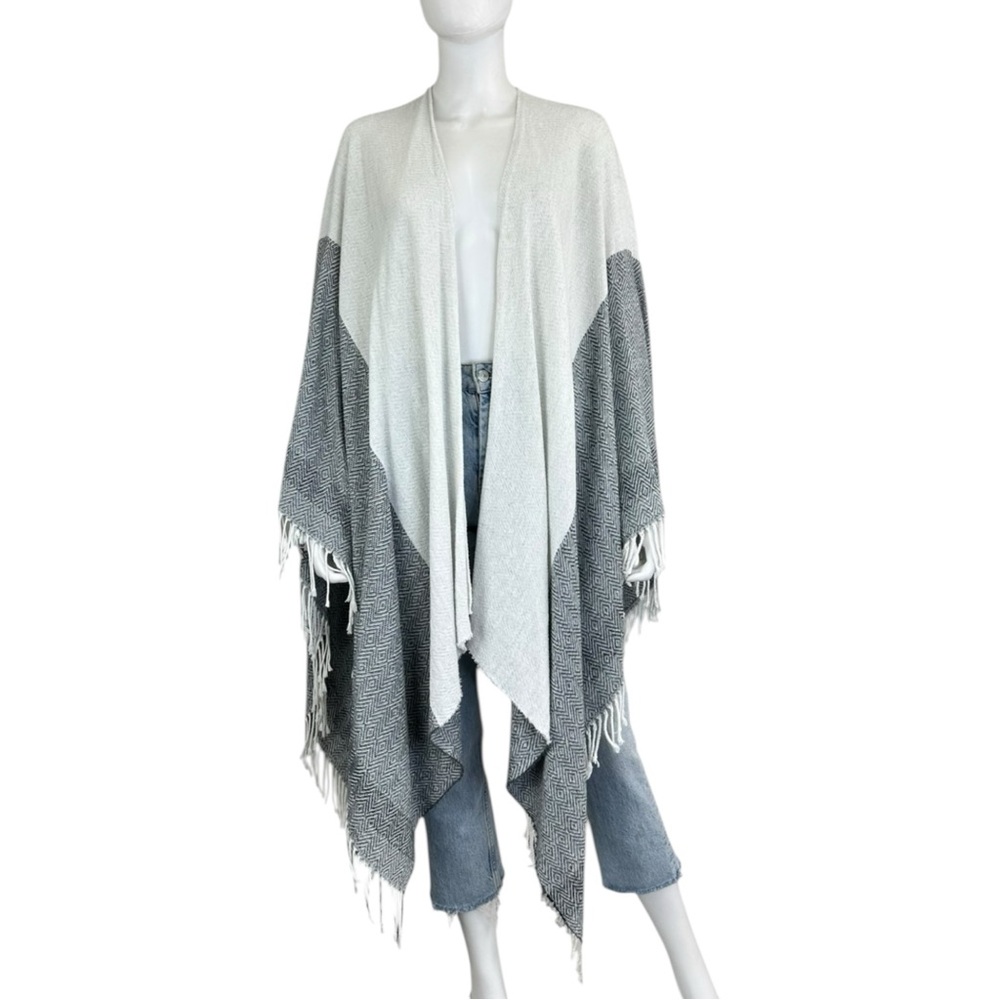 Eileen Fisher Gray and White Sweater